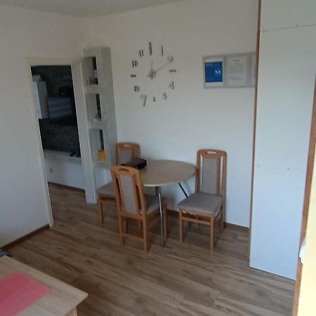 stan na dan IM Apartment Uzice Bagian luar foto
