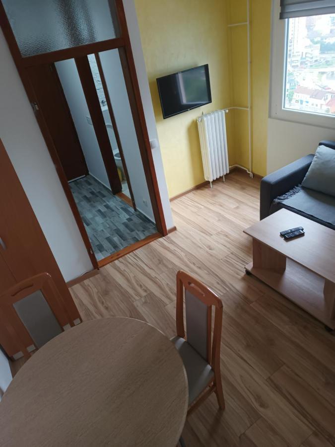 stan na dan IM Apartment Uzice Bagian luar foto