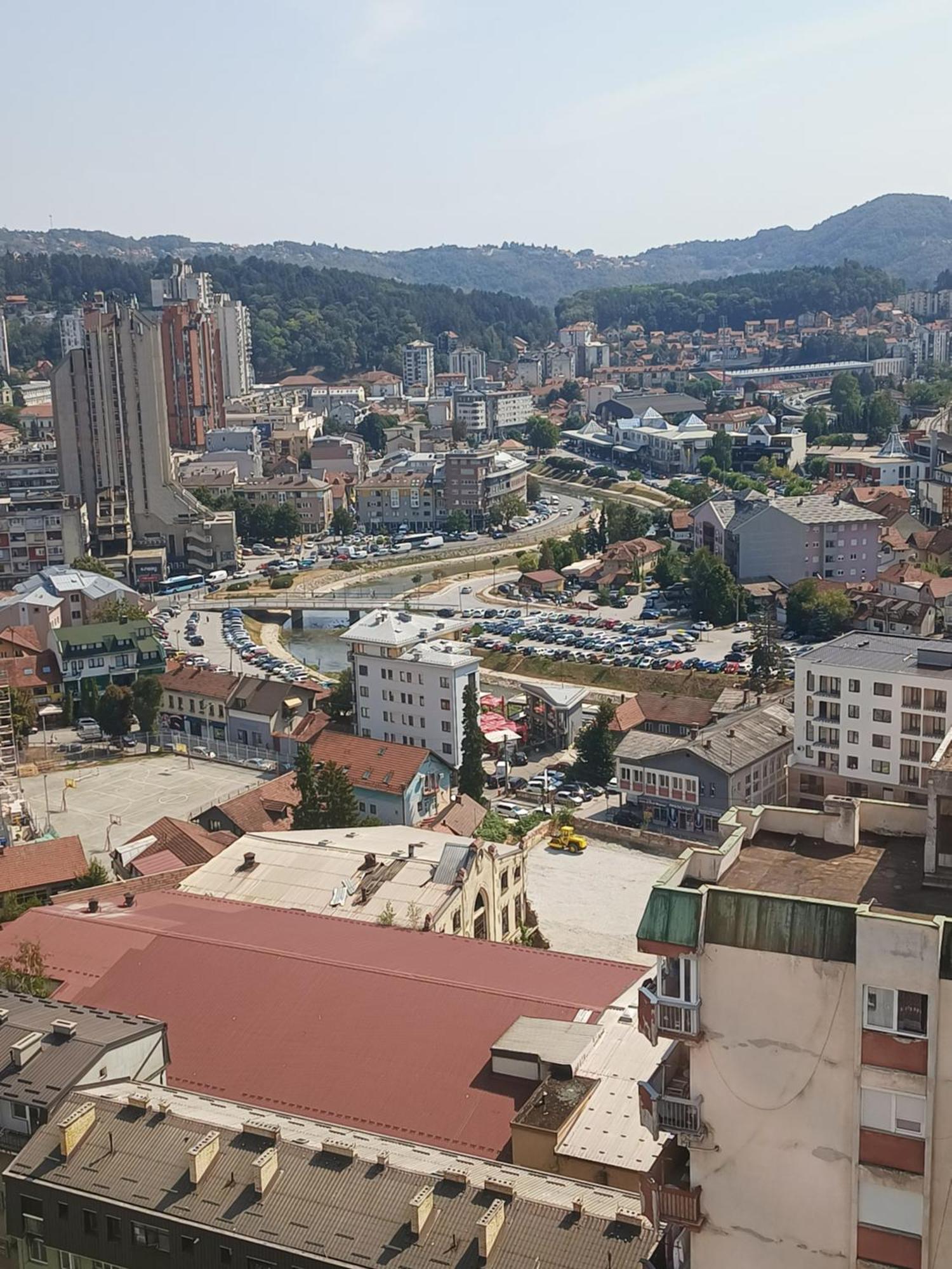 stan na dan IM Apartment Uzice Bagian luar foto