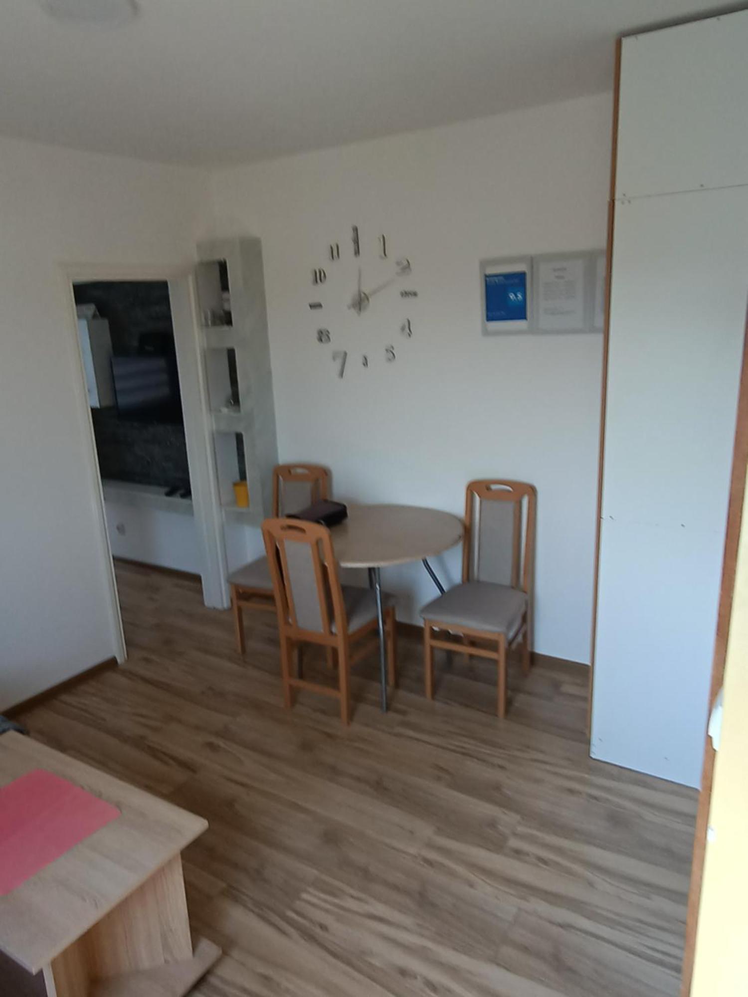 stan na dan IM Apartment Uzice Bagian luar foto